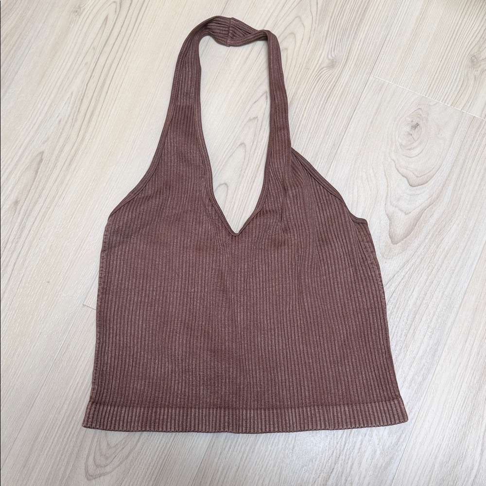 Ribbed Seamless Halter Top in Brown